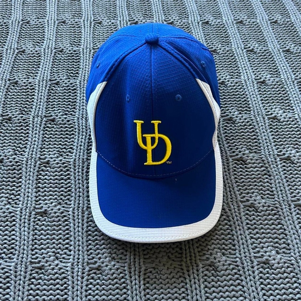 Delaware Blue Hens Under Armour Hat 🏈🍂